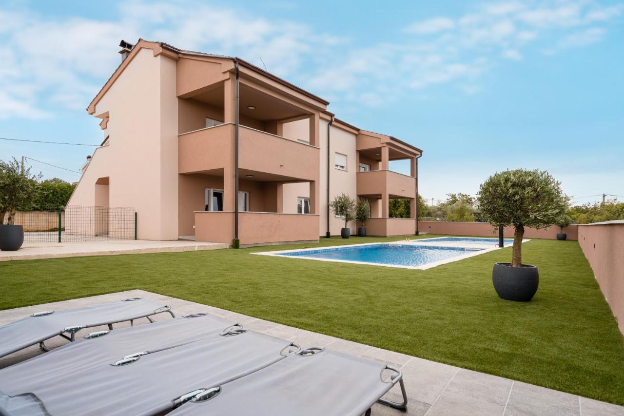 Apartmani Villa Ruby Linardici Exterior photo